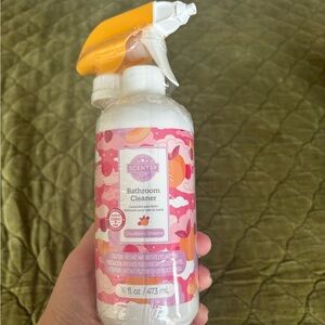 Scentsy Cloudberry Dreams Bathroom Cleaner